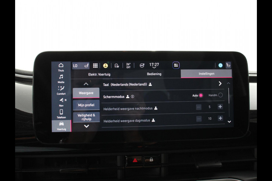 Fiat 500E Icon 42 kWh Navigatie Apple CarPlay Android Auto Camera Parkeerhulp Adaptive Cruise Control Stoelverwarming Climate Control Lichtmetalen velgen