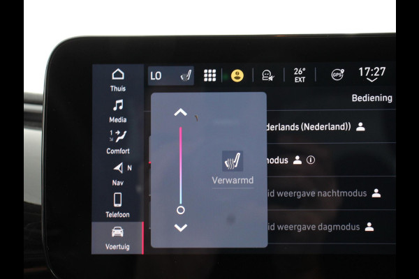 Fiat 500E Icon 42 kWh Navigatie Apple CarPlay Android Auto Camera Parkeerhulp Adaptive Cruise Control Stoelverwarming Climate Control Lichtmetalen velgen
