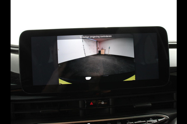 Fiat 500E Icon 42 kWh Navigatie Apple CarPlay Android Auto Camera Parkeerhulp Adaptive Cruise Control Stoelverwarming Climate Control Lichtmetalen velgen