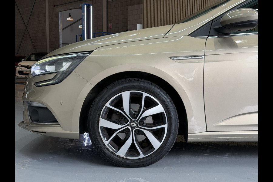 Renault Mégane Estate 1.3 TCe 130pk Bose | Groot Navi | Camera | Led | Cruise control | Carplay | Trekhaak 100% onderhouden
