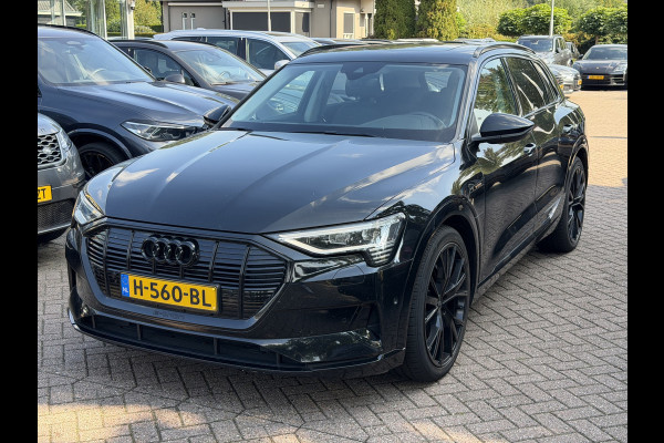 Audi e-tron e-tron 50 quattro Launch edition plus 71 kWh / SoH 90,2% / Panoramadak / Camera / Leder / 20'' / Luchtvering / Parkeerhulp V+A / ACC / Navigatie / Stoelverwarming