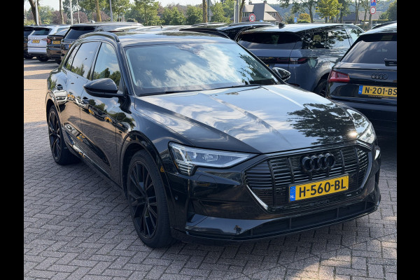 Audi e-tron e-tron 50 quattro Launch edition plus 71 kWh / SoH 90,2% / Panoramadak / Camera / Leder / 20'' / Luchtvering / Parkeerhulp V+A / ACC / Navigatie / Stoelverwarming