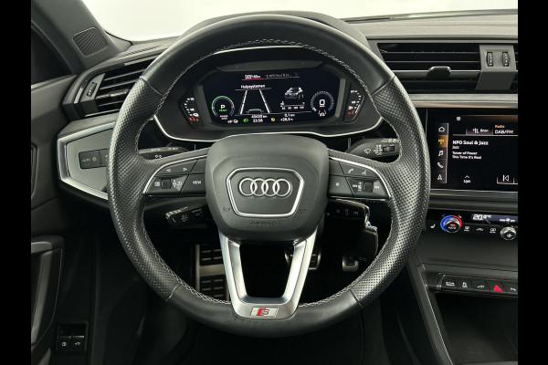 Audi Q3 45 TFSIe 245 PK S-Line Black Ed. Adapt.Cruise/Dodehoek/Carplay/LED+