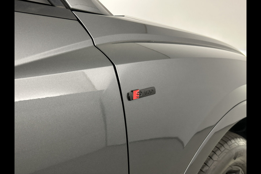 Audi Q3 45 TFSIe 245 PK S-Line Black Ed. Adapt.Cruise/Dodehoek/Carplay/LED+