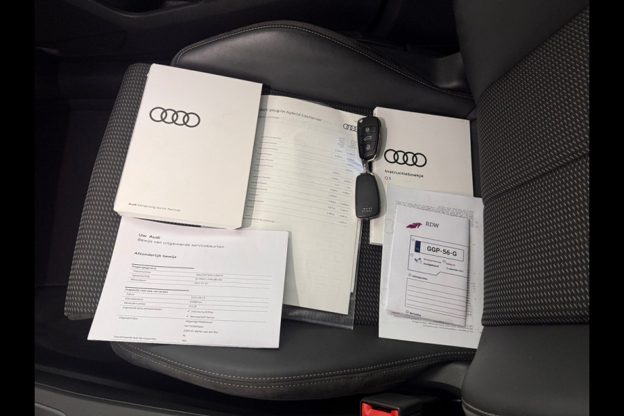 Audi Q3 45 TFSIe 245 PK S-Line Black Ed. Adapt.Cruise/Dodehoek/Carplay/LED+