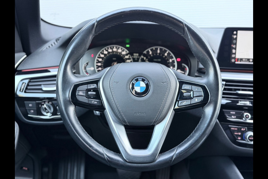 BMW 5 Serie 540i High Executive Memory/Softclose/Sfeer
