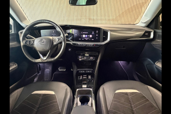 Opel Mokka-e Ultimate 50-kWh 11kw bl SOH 90.5% CAMERA CRUISE APPLE CARPLAY PDC STOEL & STUURVERWARMING AIRCO LANE ASSIST NAVIGATIE