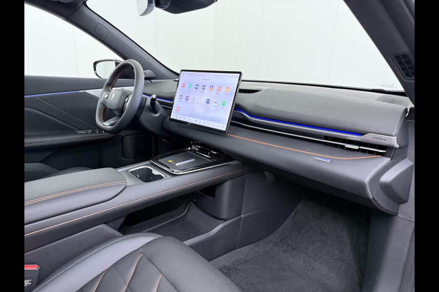 Changan Deepal S05 EV LHD VAN: 42.900,- VOOR: 39.440,- UW HERFSTVOORDEEL: 3.460,- MAX 200KW | 68.8 kwh | NIEUWE AUTO | PANORAMADAK | 20" LMV | 360° CAMERA | HEAD-UP DISPLAY | LEDEREN BEKLEDING | STOELVERWARMING | FULL OPTIONS | FABRIEKSGARANTIE T/M 2033 |