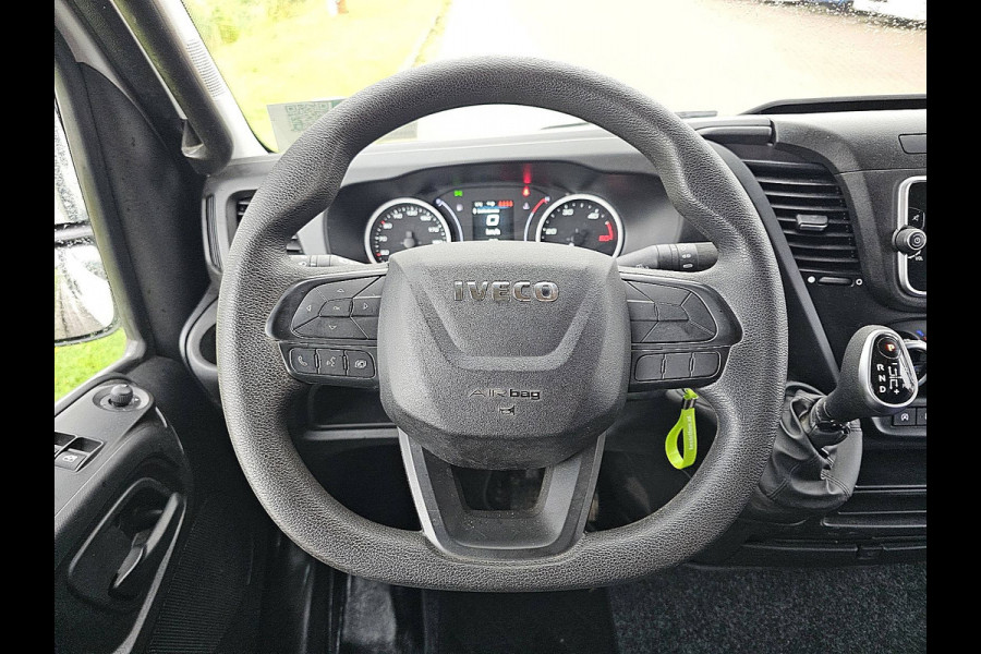 Iveco Daily 35C14V 2.3 Dubbele Cabine, Airco, Automaat, 3.5T-Trekhaak, Euro6, BPM-Vrij