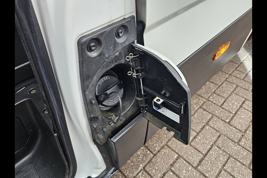 Iveco Daily 35C14V 2.3 Dubbele Cabine, Airco, Automaat, 3.5T-Trekhaak, Euro6, BPM-Vrij