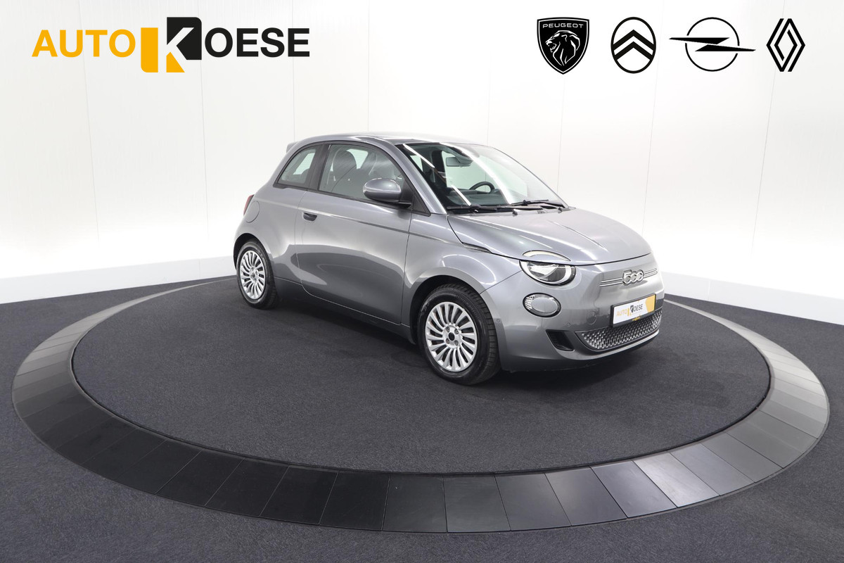 Fiat 500 Urban 42 kWh | SOH 97.6% | 3 Fase Laadfunctie | Camera | Apple Carplay | Parkeersensoren
