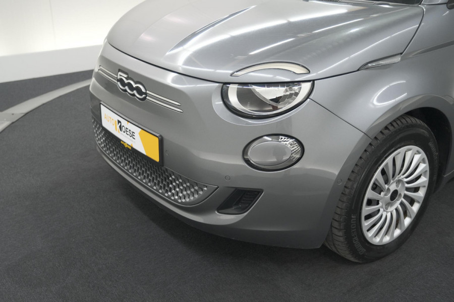Fiat 500 Urban 42 kWh | SOH 97.6% | 3 Fase Laadfunctie | Camera | Apple Carplay | Parkeersensoren