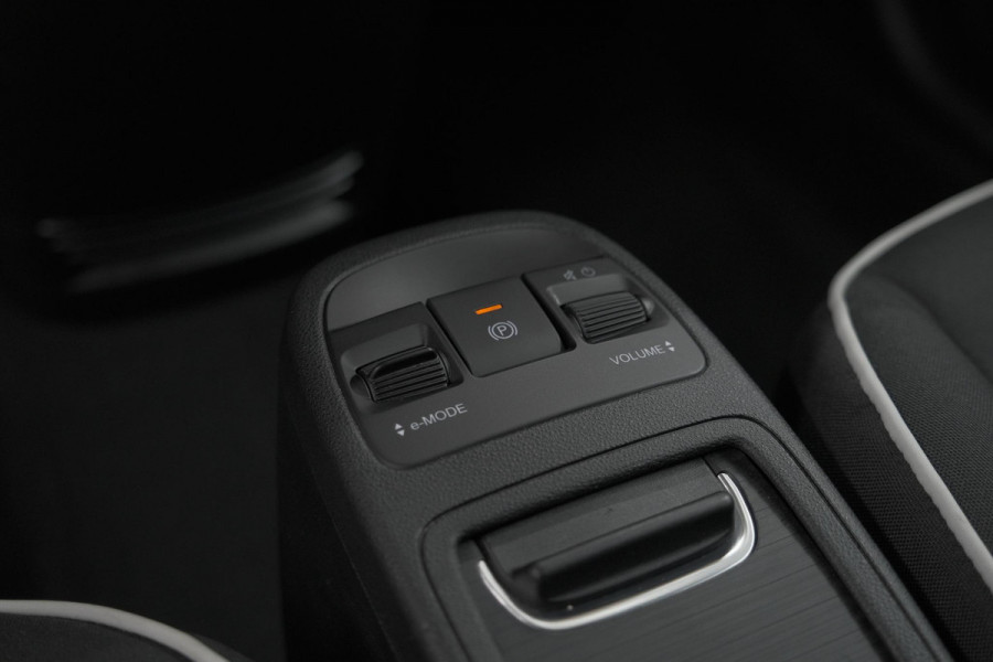 Fiat 500 Urban 42 kWh | SOH 97.6% | 3 Fase Laadfunctie | Camera | Apple Carplay | Parkeersensoren