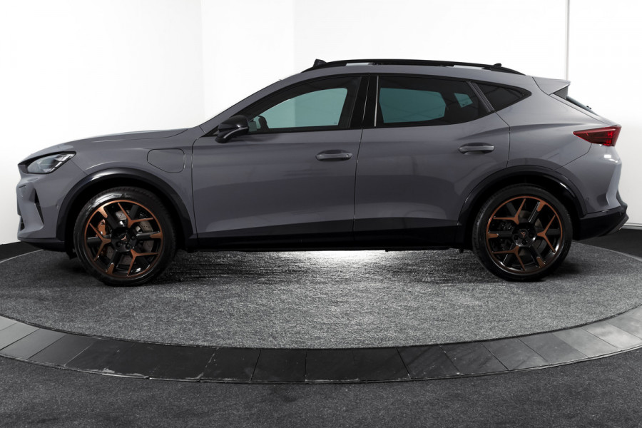 CUPRA Formentor 1.5 TSI e-Hybrid 272 PK VZ Extreme | S/k-Panodak | Dig. Cockpit | Adapt. Cruise | Stoel-+ Stuurverw. PDC | 360 Camera | NAV + App. Connect | ECC | Elek. Klep | LM 19" | 0683