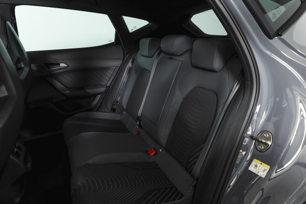 CUPRA Formentor 1.5 TSI e-Hybrid 272 PK VZ Extreme | S/k-Panodak | Dig. Cockpit | Adapt. Cruise | Stoel-+ Stuurverw. PDC | 360 Camera | NAV + App. Connect | ECC | Elek. Klep | LM 19" | 0683