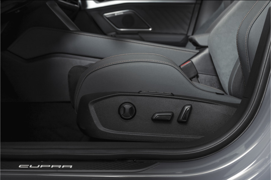 CUPRA Formentor 1.5 TSI e-Hybrid 272 PK VZ Extreme | S/k-Panodak | Dig. Cockpit | Adapt. Cruise | Stoel-+ Stuurverw. PDC | 360 Camera | NAV + App. Connect | ECC | Elek. Klep | LM 19" | 0683