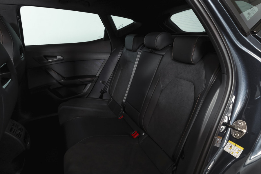 CUPRA Formentor 1.5 TSI e-Hybrid 272 PK VZ Performance | S/K-Panodak | Dig. Cockpit | Adapt. Cruise | Stoel-+Stuurverw. | PDC | 360 Camera | NAV + App. Connect | ECC | Elek. Klep | LM 19" | 7134