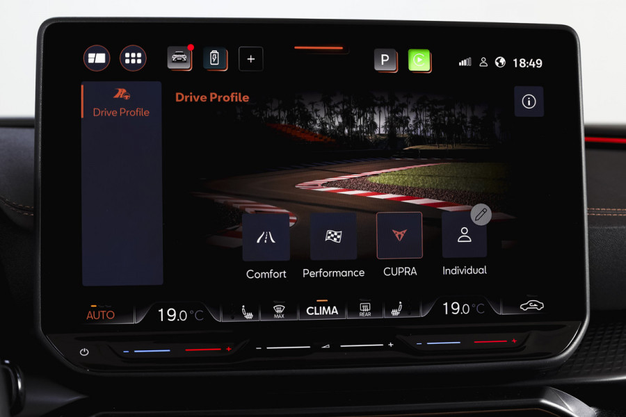 CUPRA Formentor 1.5 TSI e-Hybrid 272 PK VZ Performance | S/K-Panodak | Dig. Cockpit | Adapt. Cruise | Stoel-+Stuurverw. | PDC | 360 Camera | NAV + App. Connect | ECC | Elek. Klep | LM 19" | 7134