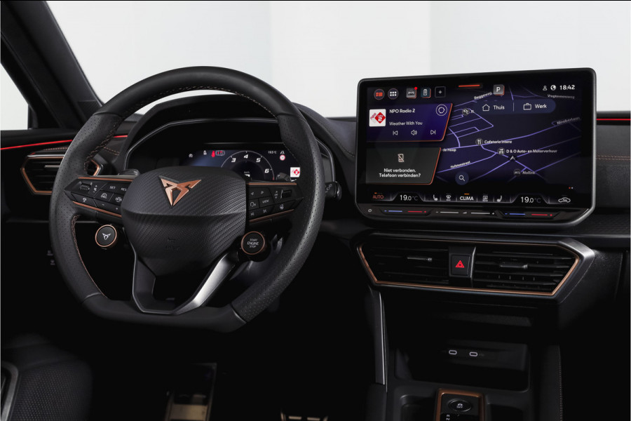 CUPRA Formentor 1.5 TSI e-Hybrid 272 PK VZ Performance | S/K-Panodak | Dig. Cockpit | Adapt. Cruise | Stoel-+Stuurverw. | PDC | 360 Camera | NAV + App. Connect | ECC | Elek. Klep | LM 19" | 7134