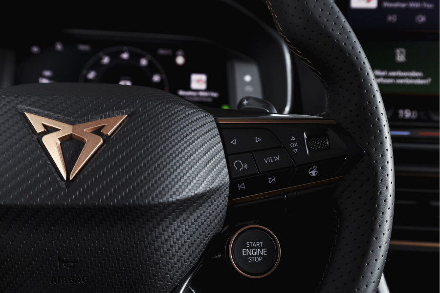 CUPRA Formentor 1.5 TSI e-Hybrid 272 PK VZ Performance | S/K-Panodak | Dig. Cockpit | Adapt. Cruise | Stoel-+Stuurverw. | PDC | 360 Camera | NAV + App. Connect | ECC | Elek. Klep | LM 19" | 7134