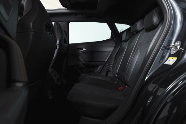 CUPRA Formentor 1.5 TSI e-Hybrid 272 PK VZ Performance | S/K-Panodak | Dig. Cockpit | Adapt. Cruise | Stoel-+Stuurverw. | PDC | 360 Camera | NAV + App. Connect | ECC | Elek. Klep | LM 19" | 7134