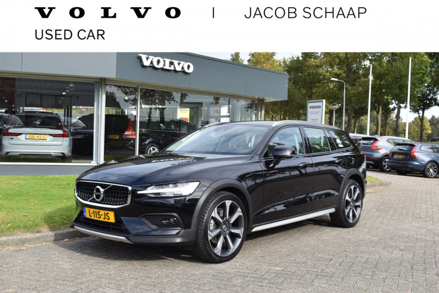 Volvo V60 Cross Country B5 AWD 265PK Automaat Pro | Trekhaak | ACC | Blis | Camera | Styling kit | 20"LMV |