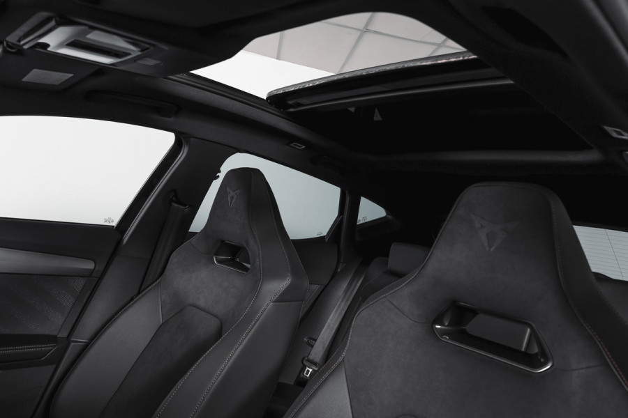 CUPRA Formentor 1.5 TSI e-Hybrid 272 PK VZ Performance | S/K-Panodak | Dig. Cockpit | Adapt. Cruise | Stoel-+Stuurverw. | PDC | 360 Camera | NAV + App. Connect | ECC | Elek. Klep | LM 19" | 6971