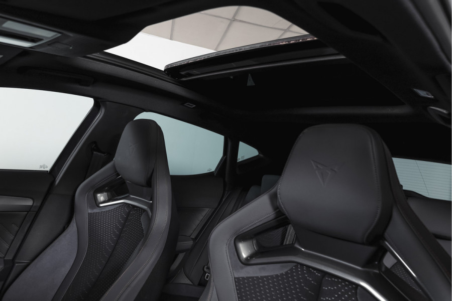 CUPRA Formentor 1.5 TSI e-Hybrid 272 PK VZ Extreme | S/k-Panodak | Dig. Cockpit | Adapt. Cruise | Stoel-+ Stuurverw. PDC | 360 Camera | NAV + App. Connect | ECC | Elek. Klep | LM 19" | 0661