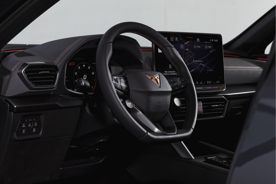 CUPRA Formentor 1.5 TSI e-Hybrid 272 PK VZ Extreme | S/k-Panodak | Dig. Cockpit | Adapt. Cruise | Stoel-+ Stuurverw. PDC | 360 Camera | NAV + App. Connect | ECC | Elek. Klep | LM 19" | 0661