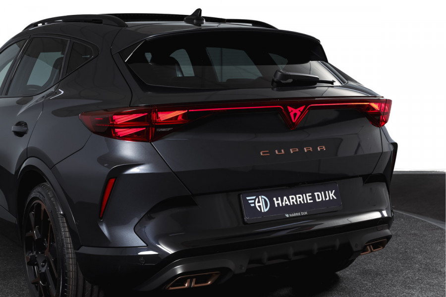 CUPRA Formentor 1.5 TSI e-Hybrid 272 PK VZ Extreme | S/k-Panodak | Dig. Cockpit | Adapt. Cruise | Stoel-+ Stuurverw. PDC | 360 Camera | NAV + App. Connect | ECC | Elek. Klep | LM 19" | 0661