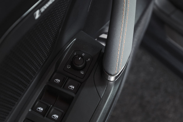 CUPRA Formentor 1.5 TSI e-Hybrid 272 PK VZ Extreme | S/k-Panodak | Dig. Cockpit | Adapt. Cruise | Stoel-+ Stuurverw. PDC | 360 Camera | NAV + App. Connect | ECC | Elek. Klep | LM 19" | 0661