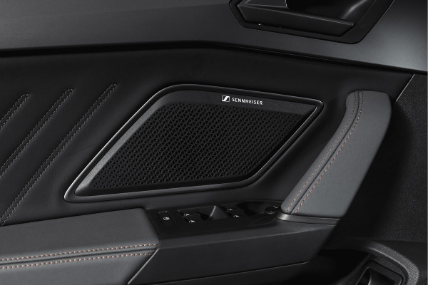 CUPRA Formentor 1.5 TSI e-Hybrid 272 PK VZ Extreme | S/k-Panodak | Dig. Cockpit | Adapt. Cruise | Stoel-+ Stuurverw. PDC | 360 Camera | NAV + App. Connect | ECC | Elek. Klep | LM 19" | 0661