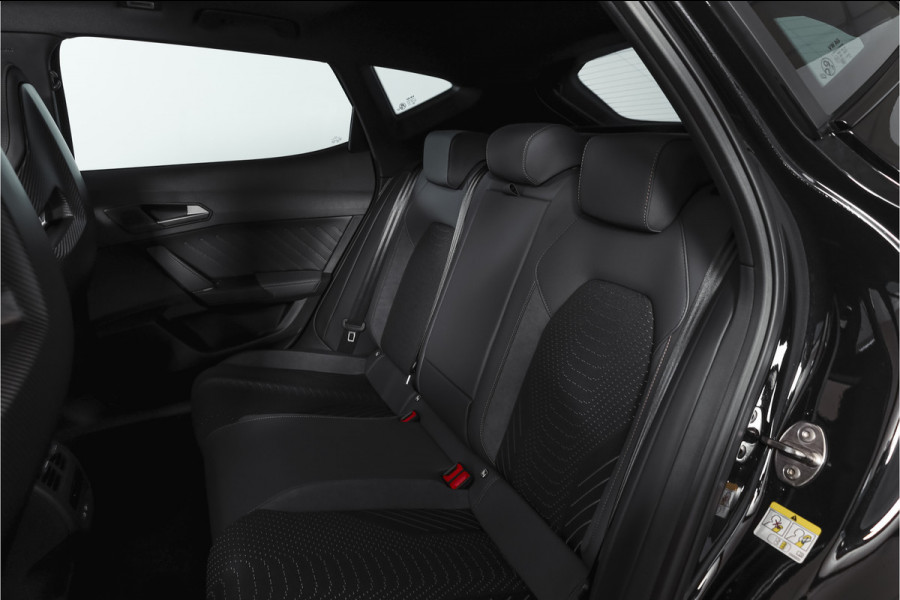 CUPRA Formentor 1.5 TSI e-Hybrid 272 PK VZ Extreme | S/k-Panodak | Dig. Cockpit | Adapt. Cruise | Stoel-+ Stuurverw. PDC | 360 Camera | NAV + App. Connect | ECC | Elek. Klep | LM 19" | 7976