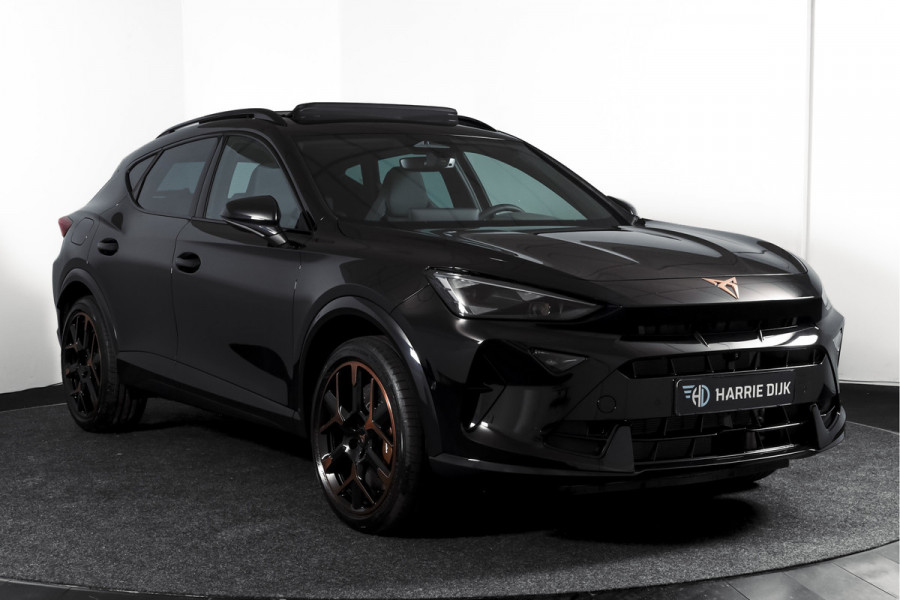 CUPRA Formentor 1.5 TSI e-Hybrid 272 PK VZ Extreme | S/k-Panodak | Dig. Cockpit | Adapt. Cruise | Stoel-+ Stuurverw. PDC | 360 Camera | NAV + App. Connect | ECC | Elek. Klep | LM 19" | 7976