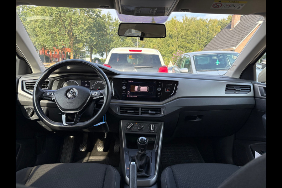 Volkswagen Polo 1.0 TSI Comfortline Business PDC|Carplay|NAP