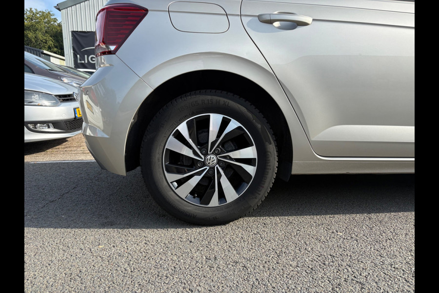 Volkswagen Polo 1.0 TSI Comfortline Business PDC|Carplay|NAP