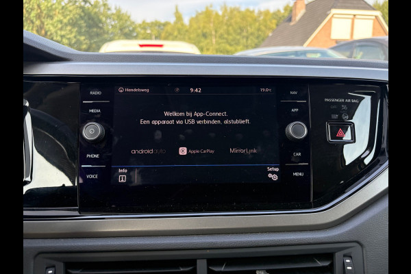 Volkswagen Polo 1.0 TSI Comfortline Business PDC|Carplay|NAP