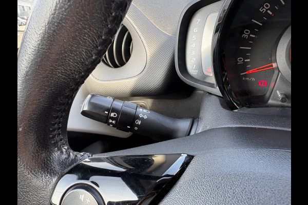 Citroën C1 1.0 VTi Feel Cruise|Airco|Aux|USB|APK Nieuw|LED