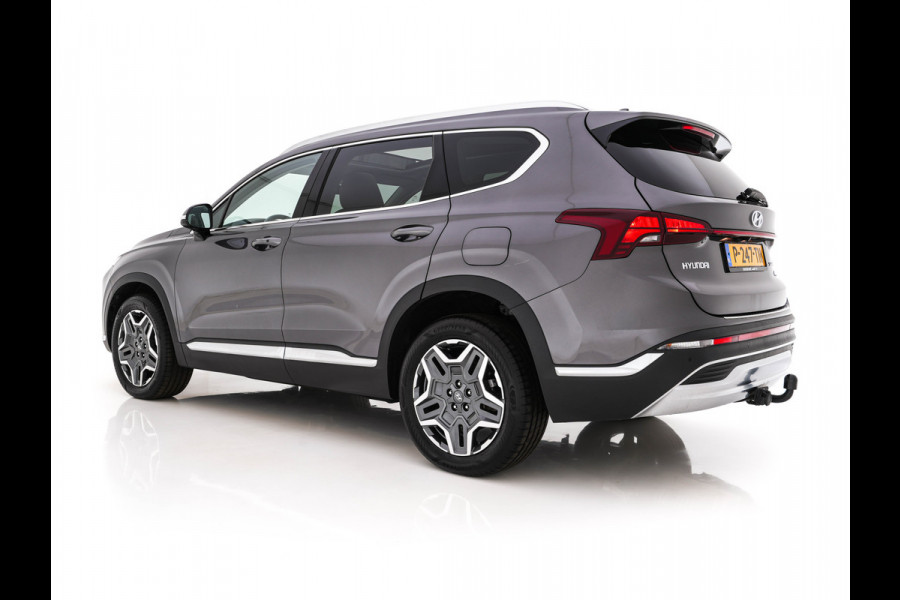 Hyundai Santa Fe 1.6 T-GDI Comfort Smart Sky AWD [ 7-Pers. ] {SoH-100%} (Plug-In) (INCL-BTW) *PANO | LEATHER | FULL-LED | ADAPTIVE-CRUISE | BLINDSPOT | MEMORY-PACK | DIGI-COCKPIT | SHIFTPADDLES | PRIVACYGLASS | NAVI-FULLMAP | KEYLESS | TOWBAR | CARBON | 19''ALU*