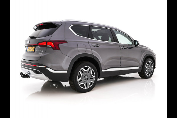 Hyundai Santa Fe 1.6 T-GDI Comfort Smart Sky AWD [ 7-Pers. ] {SoH-100%} (Plug-In) (INCL-BTW) *PANO | LEATHER | FULL-LED | ADAPTIVE-CRUISE | BLINDSPOT | MEMORY-PACK | DIGI-COCKPIT | SHIFTPADDLES | PRIVACYGLASS | NAVI-FULLMAP | KEYLESS | TOWBAR | CARBON | 19''ALU*
