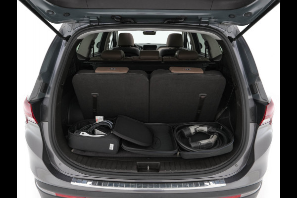 Hyundai Santa Fe 1.6 T-GDI Comfort Smart Sky AWD [ 7-Pers. ] {SoH-100%} (Plug-In) (INCL-BTW) *PANO | LEATHER | FULL-LED | ADAPTIVE-CRUISE | BLINDSPOT | MEMORY-PACK | DIGI-COCKPIT | SHIFTPADDLES | PRIVACYGLASS | NAVI-FULLMAP | KEYLESS | TOWBAR | CARBON | 19''ALU*