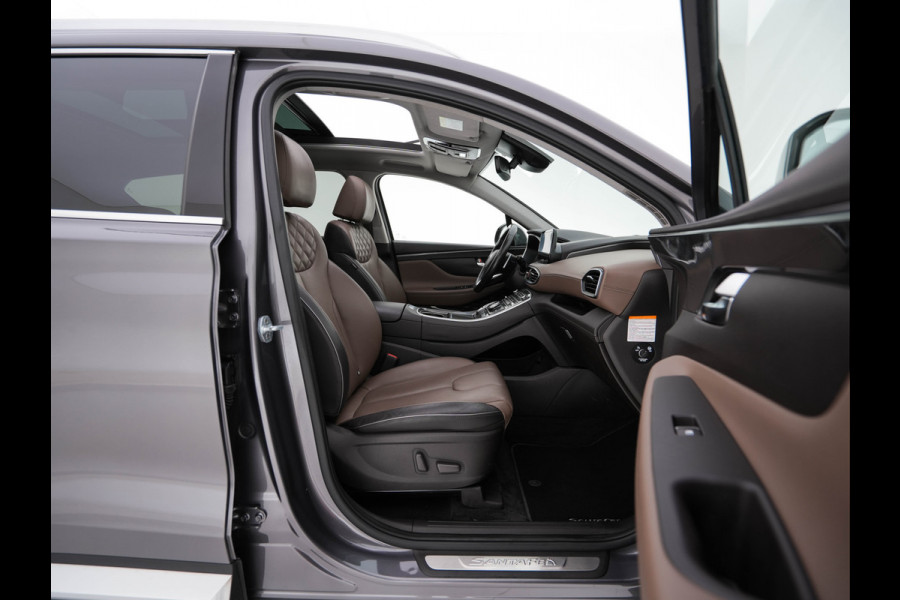 Hyundai Santa Fe 1.6 T-GDI Comfort Smart Sky AWD [ 7-Pers. ] {SoH-100%} (Plug-In) (INCL-BTW) *PANO | LEATHER | FULL-LED | ADAPTIVE-CRUISE | BLINDSPOT | MEMORY-PACK | DIGI-COCKPIT | SHIFTPADDLES | PRIVACYGLASS | NAVI-FULLMAP | KEYLESS | TOWBAR | CARBON | 19''ALU*