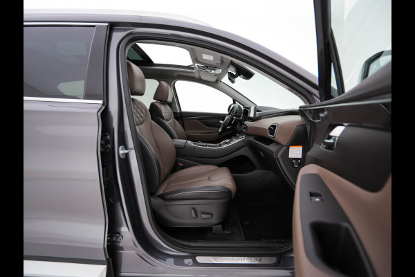 Hyundai Santa Fe 1.6 T-GDI Comfort Smart Sky AWD [ 7-Pers. ] {SoH-100%} (Plug-In) (INCL-BTW) *PANO | LEATHER | FULL-LED | ADAPTIVE-CRUISE | BLINDSPOT | MEMORY-PACK | DIGI-COCKPIT | SHIFTPADDLES | PRIVACYGLASS | NAVI-FULLMAP | KEYLESS | TOWBAR | CARBON | 19''ALU*