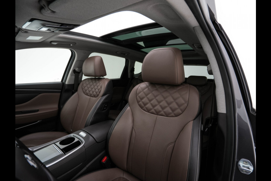 Hyundai Santa Fe 1.6 T-GDI Comfort Smart Sky AWD [ 7-Pers. ] {SoH-100%} (Plug-In) (INCL-BTW) *PANO | LEATHER | FULL-LED | ADAPTIVE-CRUISE | BLINDSPOT | MEMORY-PACK | DIGI-COCKPIT | SHIFTPADDLES | PRIVACYGLASS | NAVI-FULLMAP | KEYLESS | TOWBAR | CARBON | 19''ALU*