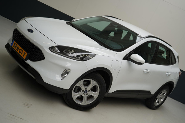Ford Kuga 2.5 PHEV Cool & Sound | SoH 75% | All-seasonbanden | Trekhaak | stoelverwarming