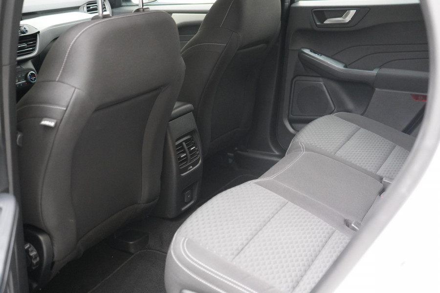 Ford Kuga 2.5 PHEV Cool & Sound | SoH 75% | All-seasonbanden | Trekhaak | stoelverwarming