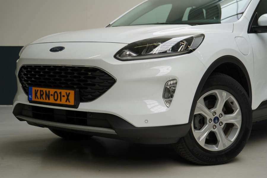 Ford Kuga 2.5 PHEV Cool & Sound | SoH 75% | All-seasonbanden | Trekhaak | stoelverwarming
