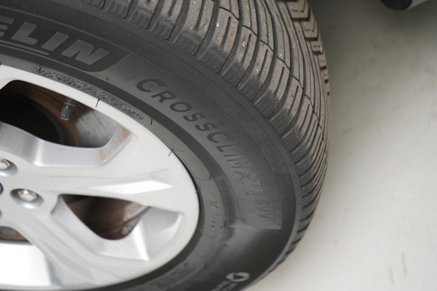 Ford Kuga 2.5 PHEV Cool & Sound | SoH 75% | All-seasonbanden | Trekhaak | stoelverwarming