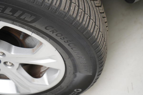 Ford Kuga 2.5 PHEV Cool & Sound | SoH 75% | All-seasonbanden | Trekhaak | stoelverwarming
