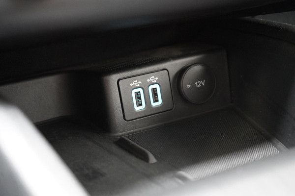 Ford Kuga 2.5 PHEV Cool & Sound | SoH 75% | All-seasonbanden | Trekhaak | stoelverwarming